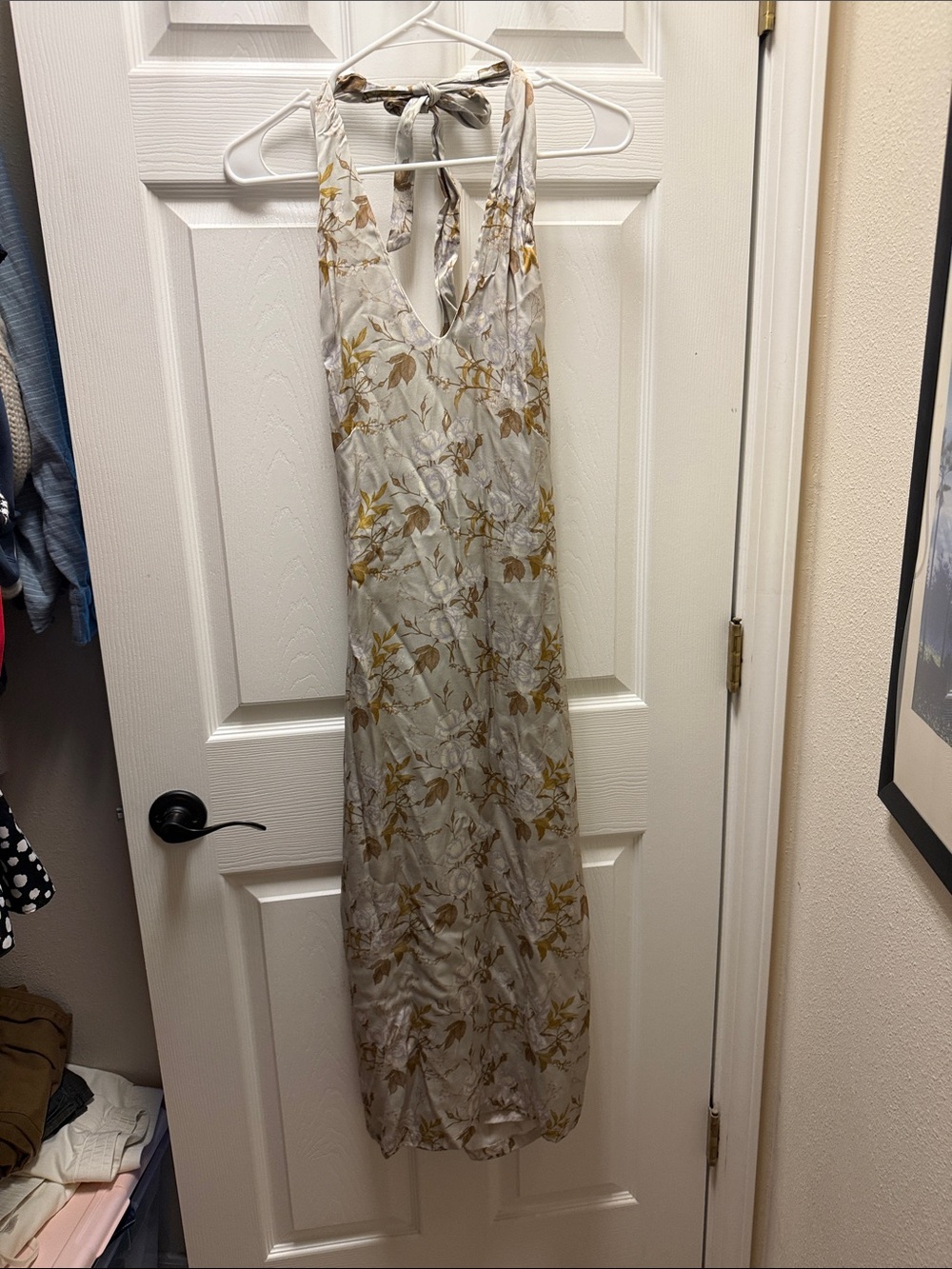 Aakaa Halter V-Neck Floral Maxi Dress in Light Gray and Gold